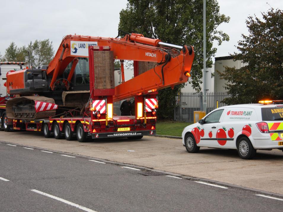 Tomato Plant | Plant Division, 3 Axle Arctic to 35T | Iver, Buckinghamshire & London large 15
