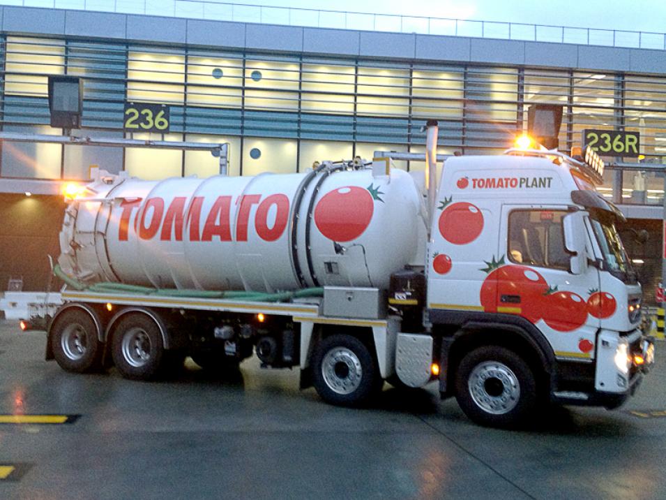 Tomato Plant | Tanker Division, 4000 gallon 4 axle tanker | Iver, Buckinghamshire & London large 1